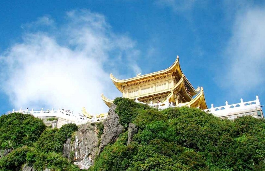 九寨黃龍、峨眉樂(lè)山、青城山都江堰雙臥10日**